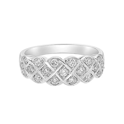 14K White Gold Prong-set diamond band with lines