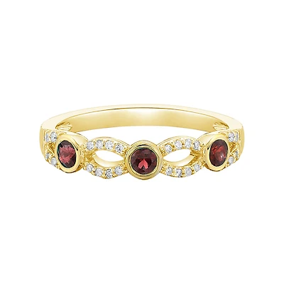 10K Yellow Gold Garnet & Diamond band - 4.5