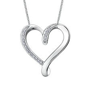 10K White Gold cttw Diamond Heart Pendant