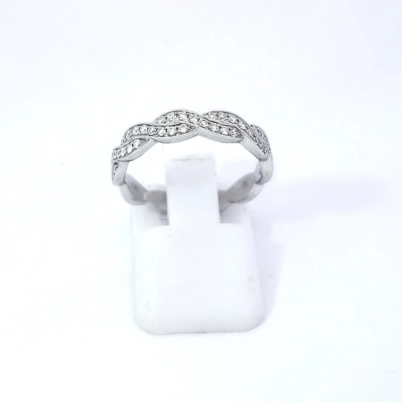 14K White Gold Wavy Diamond Band