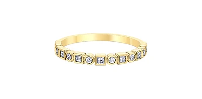 10K Yellow Gold 0.22cttw Round Brilliant Cut and Princess Cut Diamond Ring, Size 6.5 - 4.5