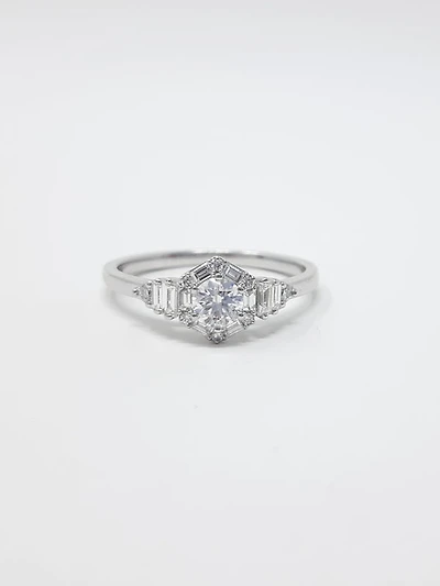 Diamond Engagement Ring - / 4.5