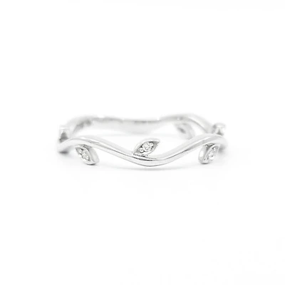 10K White Gold 0.024cttw Round-Cut Diamond Ring, size 6.5