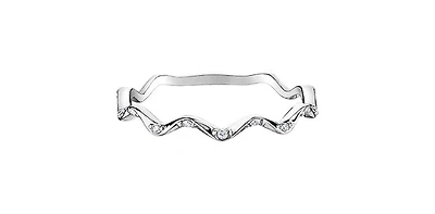 10K White Gold 0.06cttw Diamond Ring, size 6.5