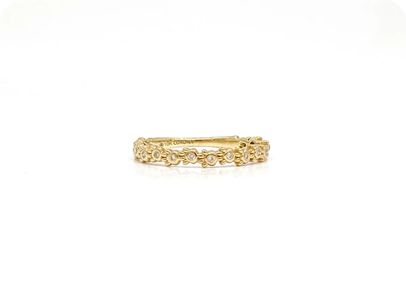 10K Yellow Gold 0.06cttw Round Cut Diamond Ring, size 6.5