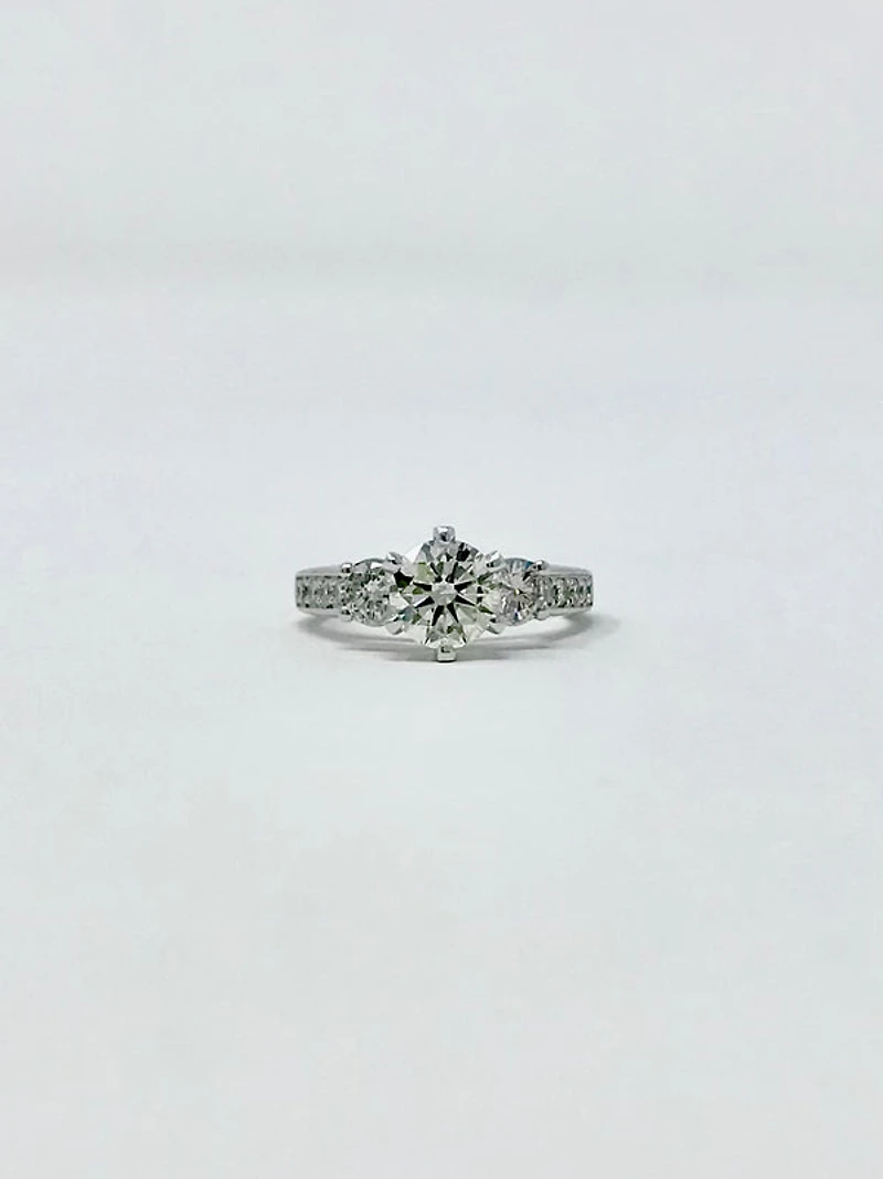 Diamond Engagement Ring - Gold / 4.5