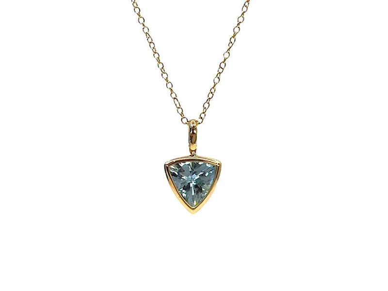 10/14K Yellow Gold 0.56cttw Aquamarine Pendant, 18"
