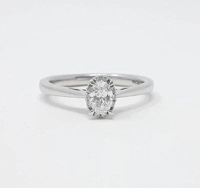 14K White Gold 0.30cttw Oval Cut Diamond Halo Engagement Ring, size 6.5