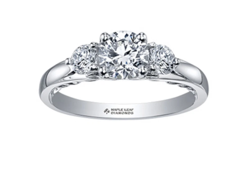 18K White Gold/Palladium Alloy (hypoallergenic) 0.82-1.35cttw Round Brilliant 3 Stone Diamond Ring - / Carat Total