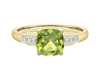 10K Yellow Gold 1.41cttw Peridot and 0.051cttw Diamond Ring - Size 7