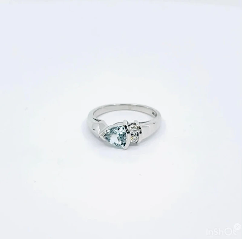 10K White Gold 0.60cttw Genuine Aquamarine & 0.08cttw Diamond Ring, size 6.5