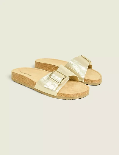 Dream Cloud Buckle-Detail Slip-On Sandal