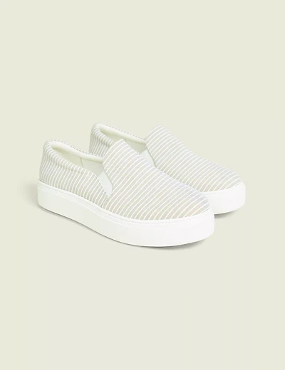 Dream Cloud Striped Knit Slip-On Platform Sneaker