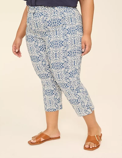 4-Season Slim Capri Pant