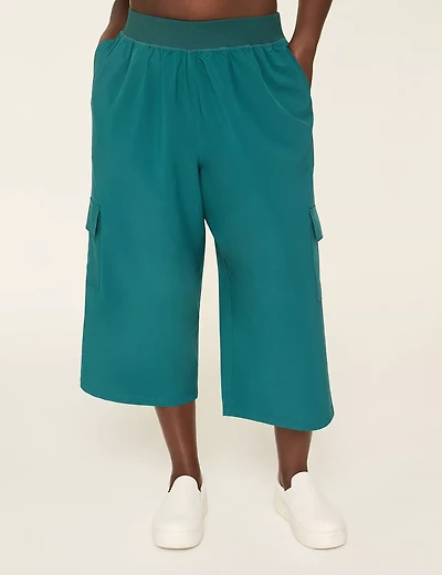 LIVI Stretch Woven Capri Cargo Pant