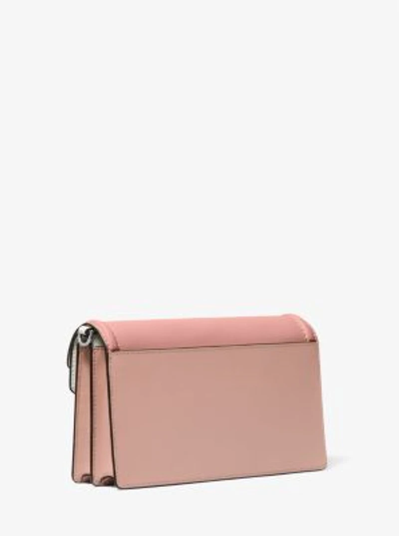 Grand sac enveloppe à bandoulière Jet Set en cuir Saffiano à blocs de couleurs