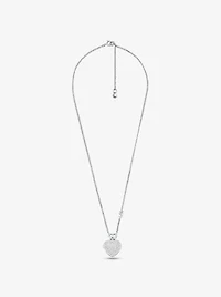 Collier en argent sterling à placage en métal précieux à médaillon en forme de cœur à pavé