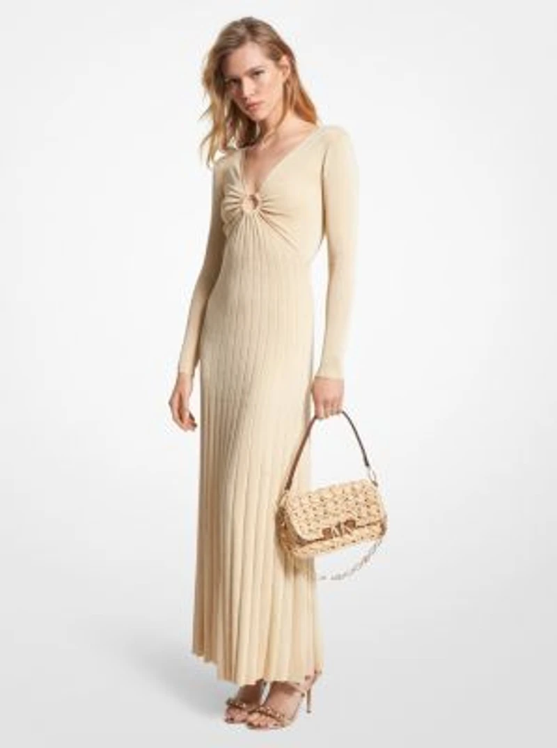 Robe longue en tricot extensible métallisé à anneau