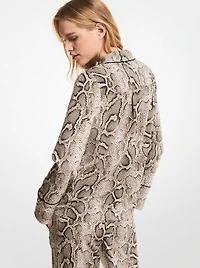 Chemise de pyjama en crêpe froissé à imprimé serpent et ornements