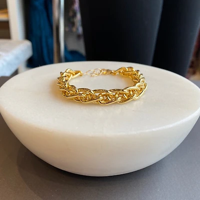 lasso bracelet