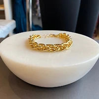 lasso bracelet
