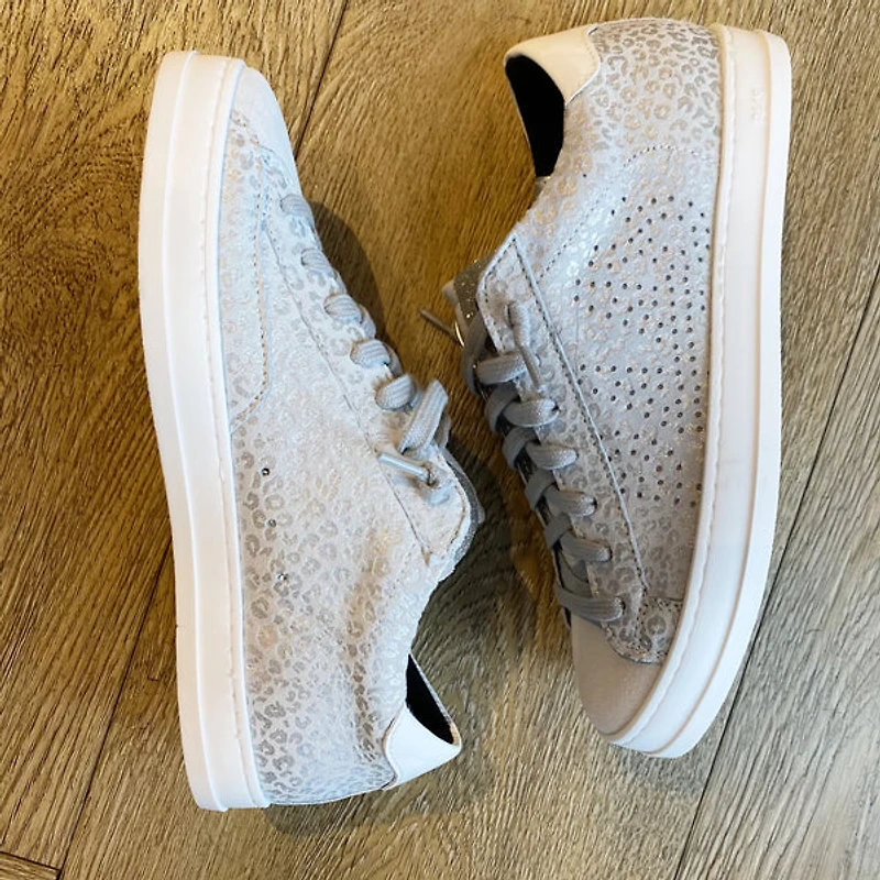 leosil/blla white