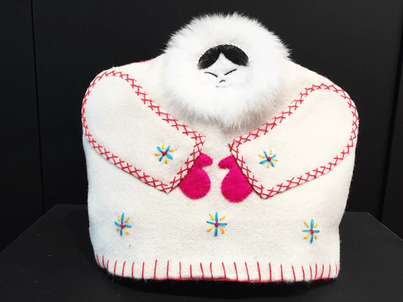 Inuit Tea Cozy - White