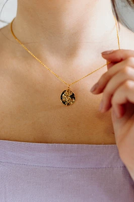 ROSE PENDANT NECKLACE