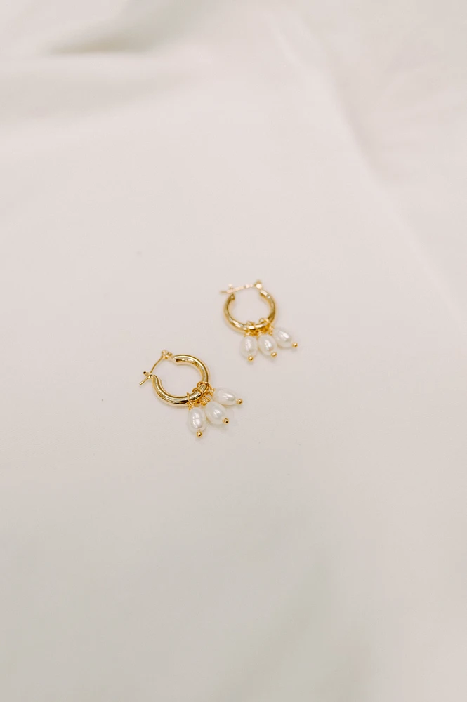 FRESHWATER PEARL HOOPS