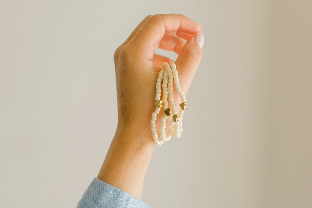 HEART BEAD BRACELET