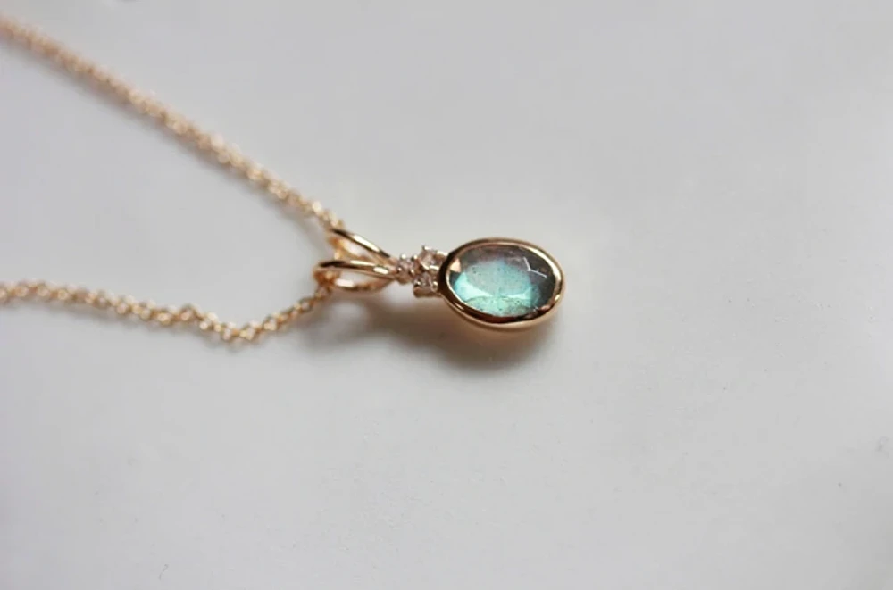 AURORA NECKLACE