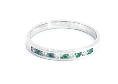 14K White Gold Emerald and Diamond Ring - Size 6