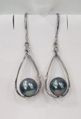 18K White Gold 9.5-10mm Tahitian Pearl and Diamond Dangle Earrings with Shepherd's Hooks