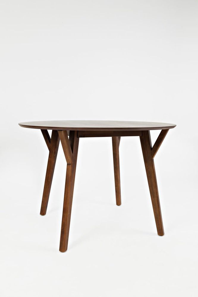 Copenhagen round dining table