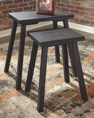 Marisburg Accent Table