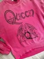 classic queen crest sweatshirt