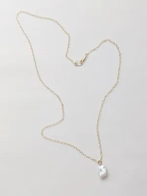 CLOUD PEARL NECKLACE