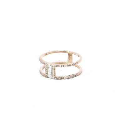 14K Yellow Gold Baguette and Round Brilliant Cut Diamond Ring