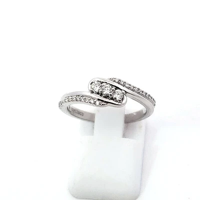 10K White Gold 0.20 cttw Diamond Ring