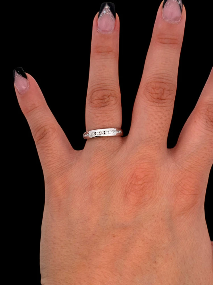 14K White Gold 0.33cttw Channel Set Diamond Band, 6