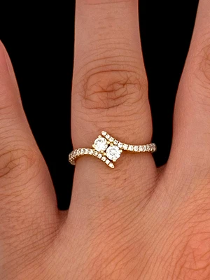 14K Yellow Gold cttw White Diamond Ring