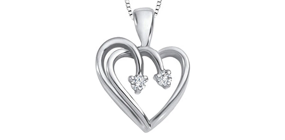10K White Gold cttw Diamond Heart Pendant