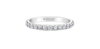 18K Gold 0.20cttw Canadian Diamond Band