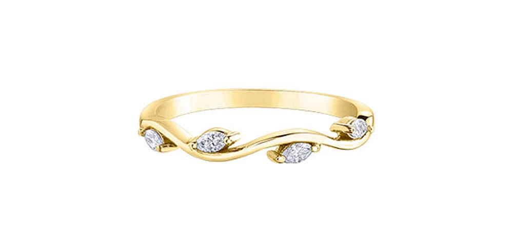 10K Yellow Gold 0.14 cttw Diamond Ring - 4
