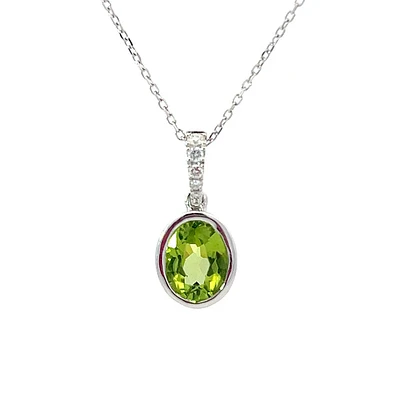 14K White Gold 1.35cttw Peridot and 0.06cttw Diamond Necklace - 18 Inches