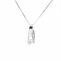 925 Sterling Silver 7mm Cubic Zirconia Pendant with Chain - 18 Inches