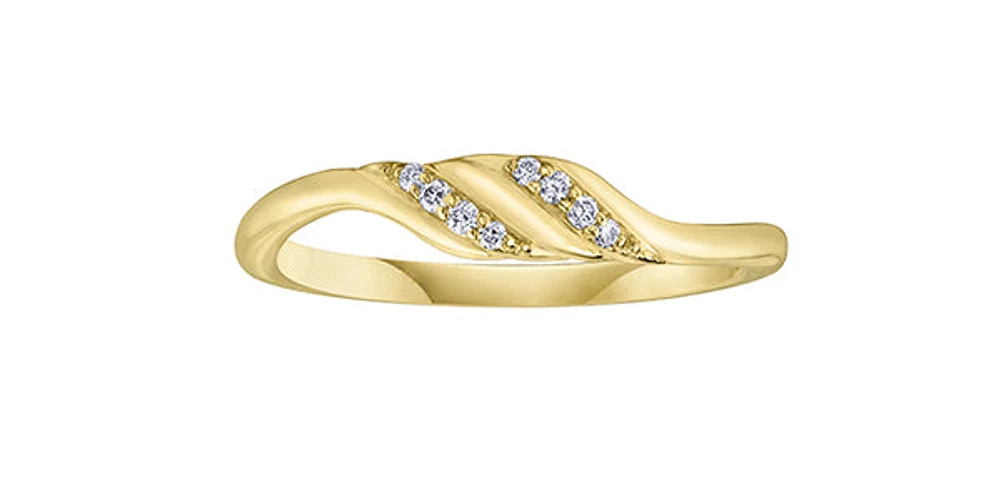 10K Yellow Gold Diamond 0.05cttw Ring, Size 6.5
