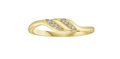 10K Yellow Gold Diamond 0.05cttw Ring, Size 6.5