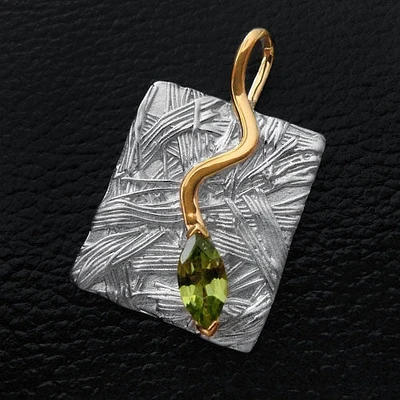 Sterling Silver & 18K Yellow Gold Plated 1.10cttw Peridot Pendant, 18"