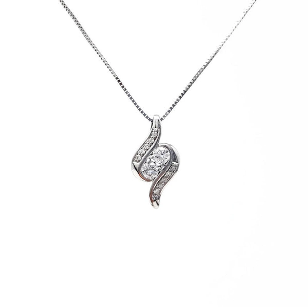 10K White Gold 0.25cttw Diamond Pendant, 18"